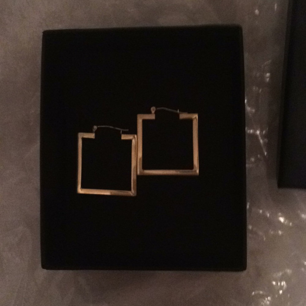 14k Gold square hoop earrings